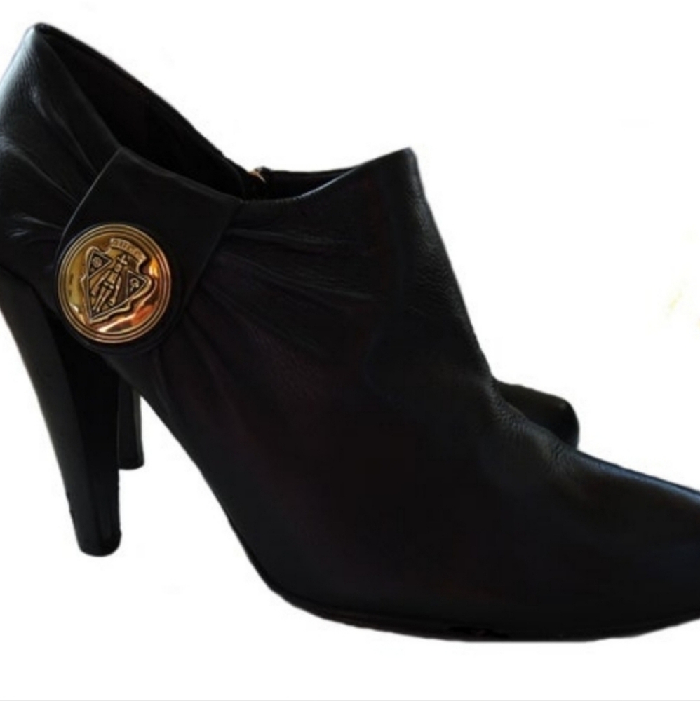 Gucci Authentic Bootie Suede High Heels